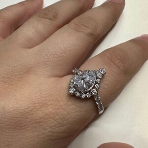 Elegant Silver Ring